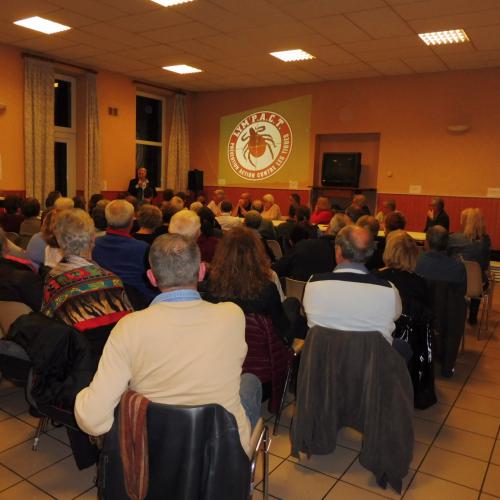 La salle bien remplie